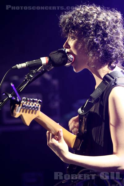ST VINCENT - 2009-04-26 - PARIS - La Maroquinerie - Annie Clark